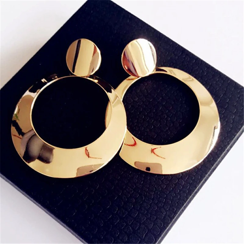 2018 Simple Trendy Gold Sliver Color Geometric Big Round Circle Earrings For Women Fashion Large Hollow Drop Earrings Jewelry
2018 Simple Trendy Gold Sliver Color Geometric Big Round Circle Earrings For Women Fashion Large Hollow Drop Earrings Jewelry