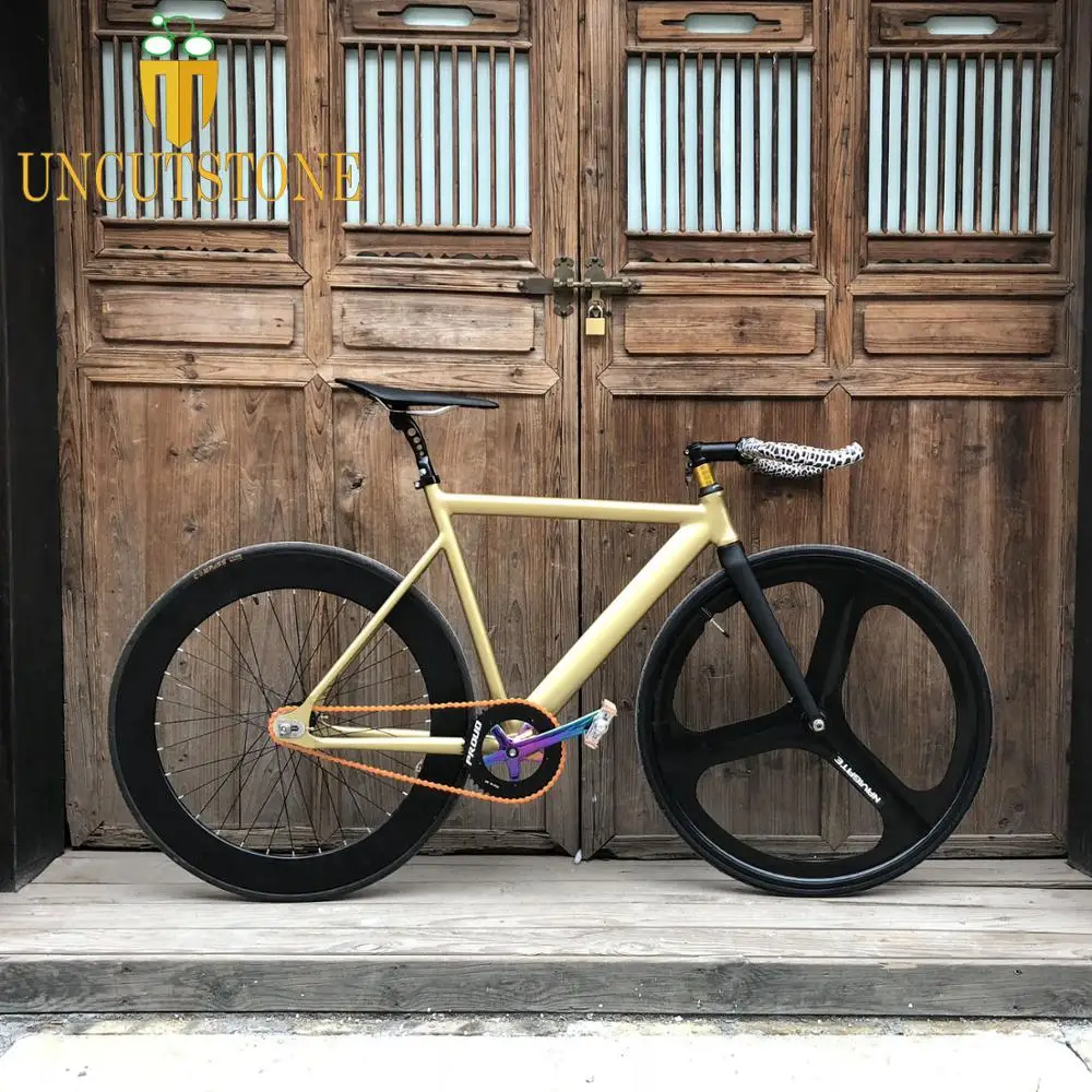 Fixed Gear Bike 54cm 58cm single speed bike Smooth Welding frame Aluminum alloy Track Bicycle 700C wheel DIY color
Fixed Gear Bike 54cm 58cm single speed bike Smooth Welding frame Aluminum alloy Track Bicycle 700C wheel DIY color