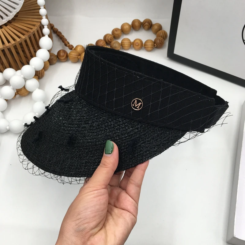 Spring and summer grass plaited empty top raffia mesh yarn stitching black mesh hat temperament sweet cap travel Korean version
Spring and summer grass plaited empty top raffia mesh yarn stitching black mesh hat temperament sweet cap travel Korean version
