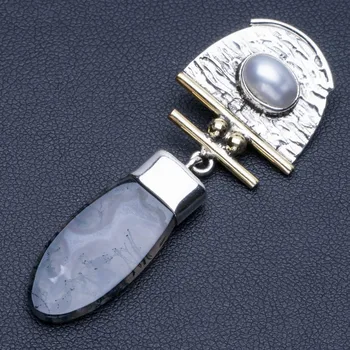 Natural Two Tones Moss Agate and River Pearl Punk Style 925 Sterling Silver Pendant 2 1/4" Q1165
Natural Two Tones Moss Agate and River Pearl Punk Style 925 Sterling Silver Pendant 2 1/4" Q1165