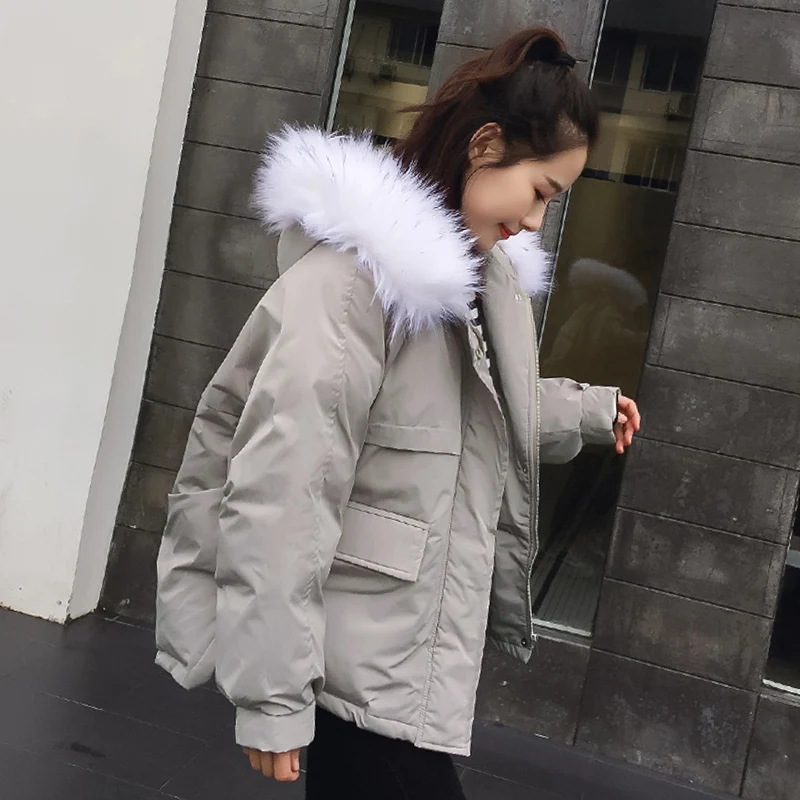 Tcyeek 2019 Short Parkas Winter Jacket Women Big Fur Cotton Coat Ladies Korean Fashion Jackets Thick Tops Chaqueta Mujer LWL802
Tcyeek 2019 Short Parkas Winter Jacket Women Big Fur Cotton Coat Ladies Korean Fashion Jackets Thick Tops Chaqueta Mujer LWL802