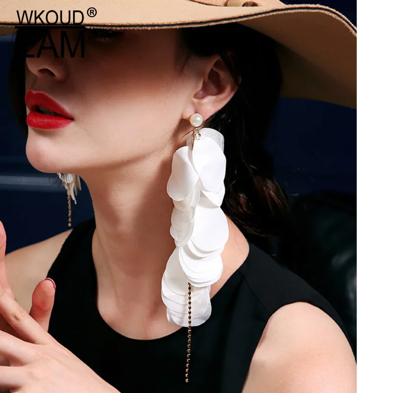 WKOUD EAM 2019 New Woman Rhinestone Irregular Long Plain Feather Earrings Fashion Female Jewelry Accessories Party Gift 6#JY115
WKOUD EAM 2019 New Woman Rhinestone Irregular Long Plain Feather Earrings Fashion Female Jewelry Accessories Party Gift 6#JY115