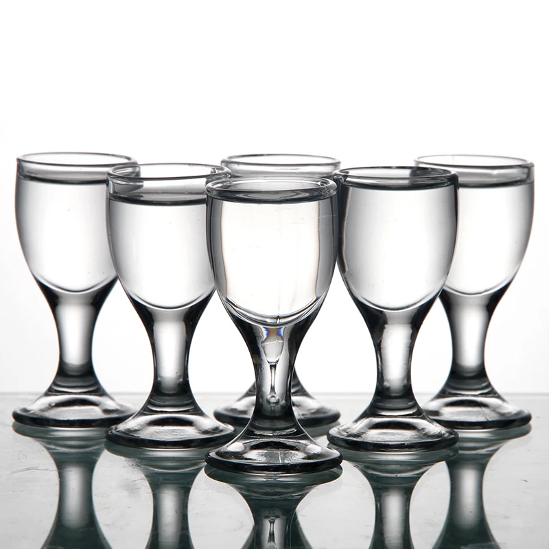 A set of 6-piece glass wine glasses rum glass machine with short glass wine vodka 10ml
A set of 6-piece glass wine glasses rum glass machine with short glass wine vodka 10ml