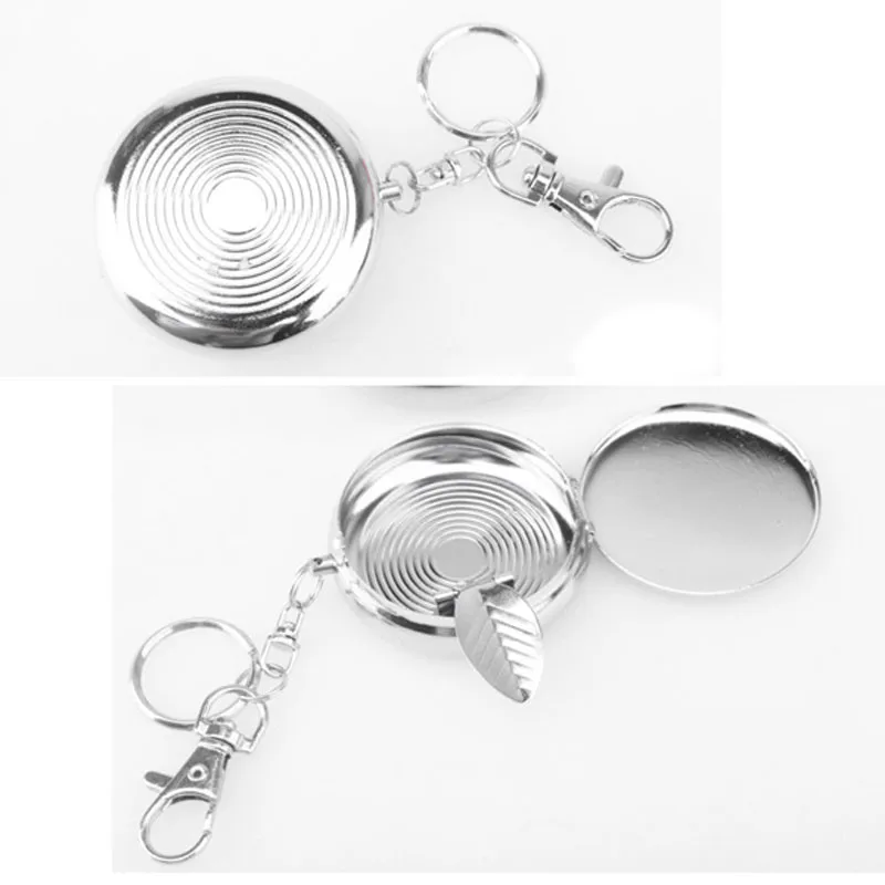 Mini Outdoors Round Cigarette Keychain Portable Ashtrays Stainless Steel Creative Pocket Smoke Ash Ashtray with Keychain Fashion