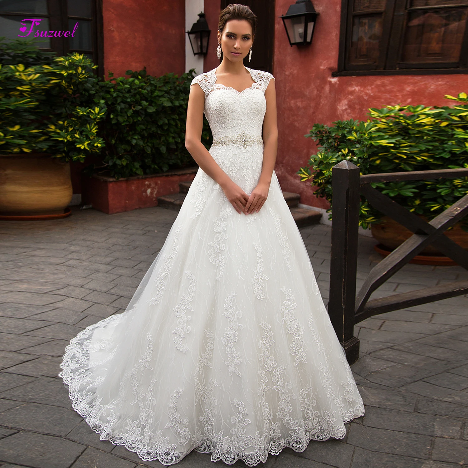Fsuzwel New Elegant Cap Sleeves Appliques Lace A-Line Wedding Dresses 2020 Luxury Crystal Sashes Princess Bridal Gown Plus Size
Fsuzwel New Elegant Cap Sleeves Appliques Lace A-Line Wedding Dresses 2020 Luxury Crystal Sashes Princess Bridal Gown Plus Size