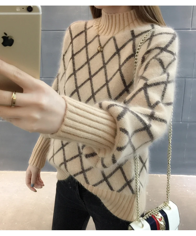2019 Turtleneck sweater women high quality Knitted pullover female Plaid Autumn/winter Shaggy sweaters warm Stylish clothes 4352
2019 Turtleneck sweater women high quality Knitted pullover female Plaid Autumn/winter Shaggy sweaters warm Stylish clothes 4352
