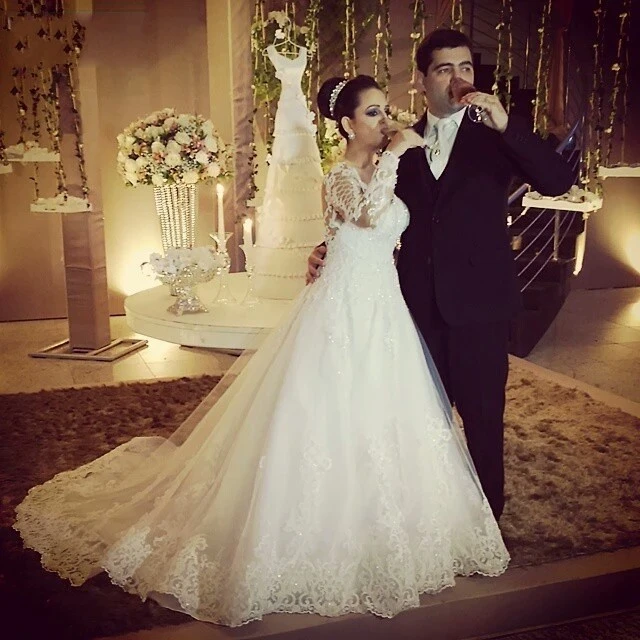 Alluring Wedding Dress 2019 vestido de noiva Sexy Backless Princess Ball Gown Bridal Wedding Gown Custom Made abiye
Alluring Wedding Dress 2019 vestido de noiva Sexy Backless Princess Ball Gown Bridal Wedding Gown Custom Made abiye