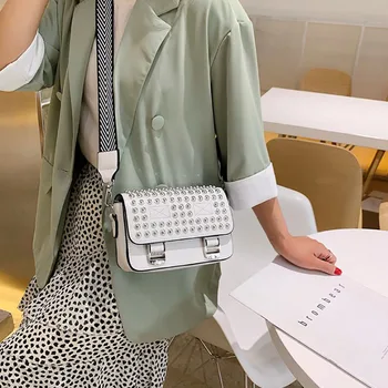 Famous Designer Women Leather Handbags 2019 Summer Crossbody Bags for Women Diamond Rivet Wide Strap Shoulder Messenger Bag
Famous Designer Women Leather Handbags 2019 Summer Crossbody Bags for Women Diamond Rivet Wide Strap Shoulder Messenger Bag