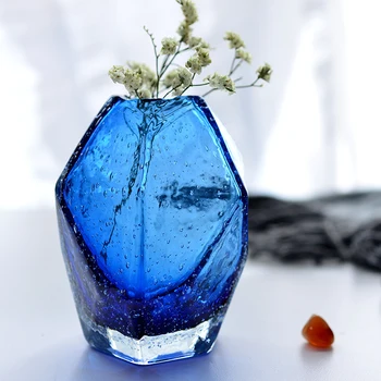 Blue fashion mini Handmade colored glass vase for decoration home decor Tabletop vases for flowers for centerpieces terrarium
Blue fashion mini Handmade colored glass vase for decoration home decor Tabletop vases for flowers for centerpieces terrarium