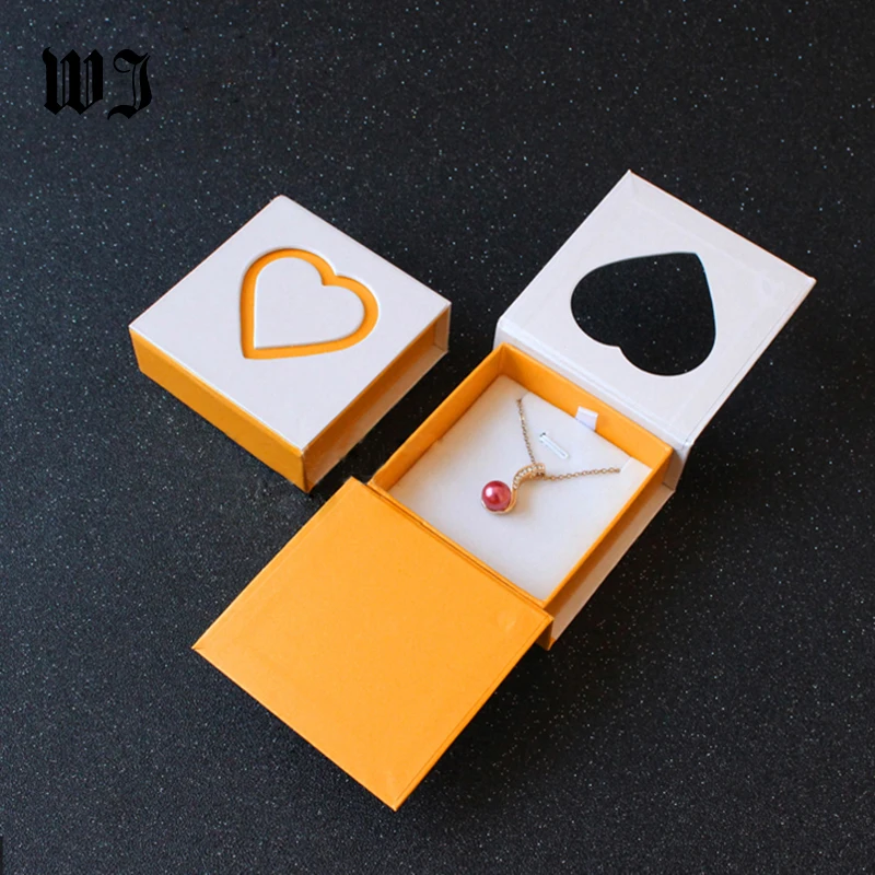 Wholesale White Cardboard Necklace Pendant Chain Jewelry Gift Box Display Storage Casket Charm Jewellery Pendant Boite a Bijoux
Wholesale White Cardboard Necklace Pendant Chain Jewelry Gift Box Display Storage Casket Charm Jewellery Pendant Boite a Bijoux