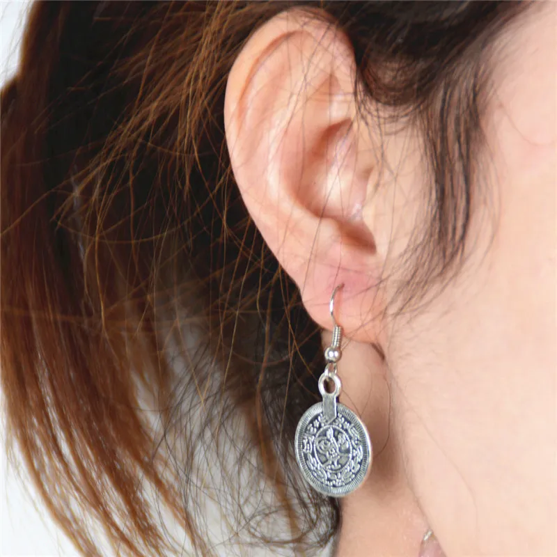 Bohemia Vintage Retro Simple Fashion Coin Tassels Punk Dangle Earrings Women Jewelry Summer Style Wholesale
Bohemia Vintage Retro Simple Fashion Coin Tassels Punk Dangle Earrings Women Jewelry Summer Style Wholesale