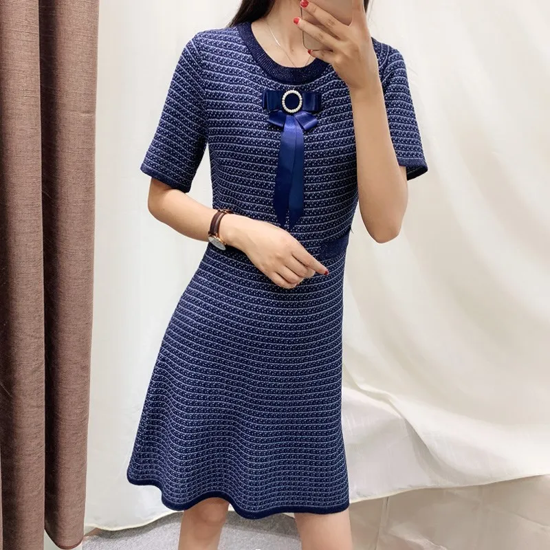 High Quality Knitted Dress Women Striped Short Sleeves with Pocket Knitted Dress with Bow Short Navy Blue Summer Women Dress
High Quality Knitted Dress Women Striped Short Sleeves with Pocket Knitted Dress with Bow Short Navy Blue Summer Women Dress