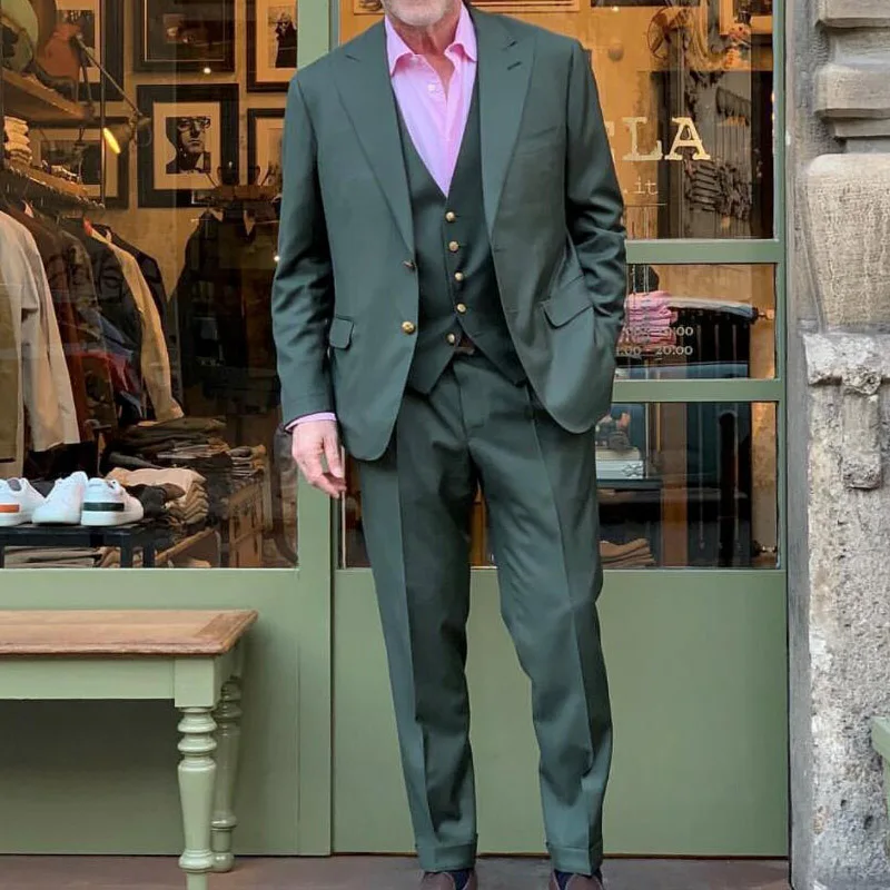 Green Men Suits Men Blazers Jacket Groom Tuxedos Two Buttons 3Piece Custom Costume Homme Slim Fit Terno Masculino Peaked Lapel
Green Men Suits Men Blazers Jacket Groom Tuxedos Two Buttons 3Piece Custom Costume Homme Slim Fit Terno Masculino Peaked Lapel