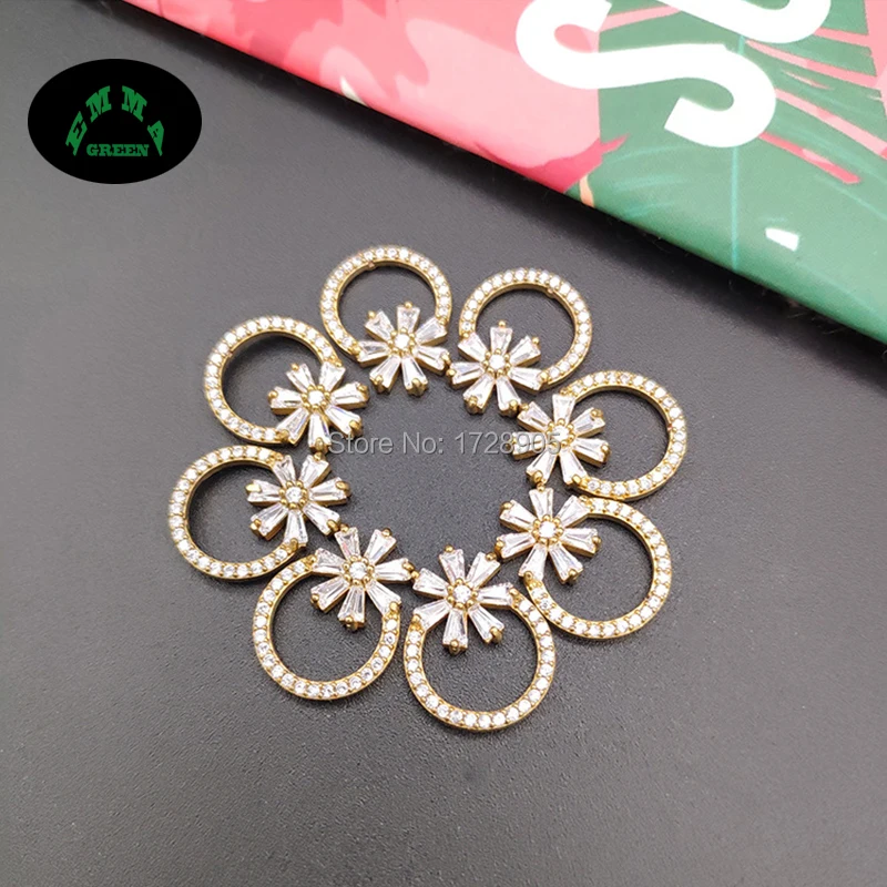 Zircon Charms Pendants Daisy Flower Circle Copper gold Earrings making Charm Jewelry Findings Accessories16*12.5 mm 10 pcs
Zircon Charms Pendants Daisy Flower Circle Copper gold Earrings making Charm Jewelry Findings Accessories16*12.5 mm 10 pcs