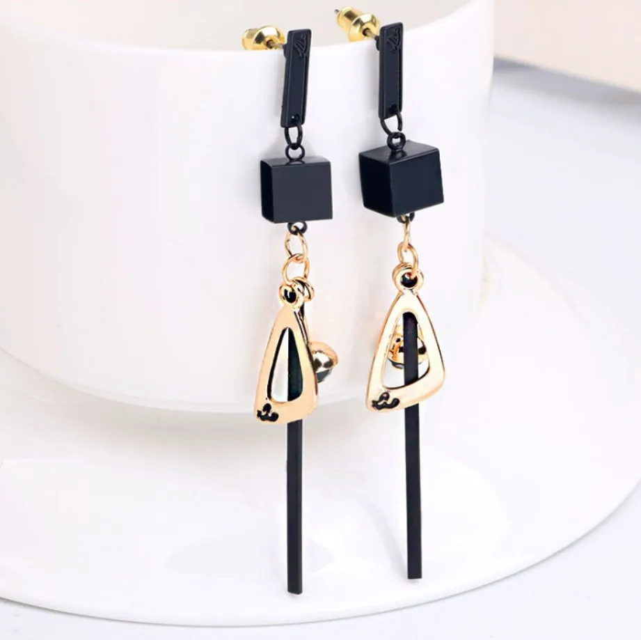 new hot Fashion Earrings Individual Geometry Block Elliptical Black Gem Long Earring Fashion Gold Color Triangle Stud Earrings
new hot Fashion Earrings Individual Geometry Block Elliptical Black Gem Long Earring Fashion Gold Color Triangle Stud Earrings