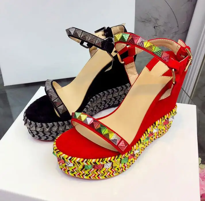 New Colorful Rivets Platform Sandals Women String Bead Wedges Sandals Fashion Ankle Strap Mixed Color Dress GLadiator Sandals
New Colorful Rivets Platform Sandals Women String Bead Wedges Sandals Fashion Ankle Strap Mixed Color Dress GLadiator Sandals