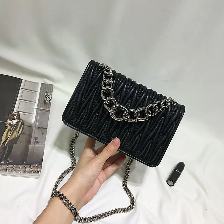 free shipping sheepskin folding chain new mini package ms single shoulder his sandwich
free shipping sheepskin folding chain new mini package ms single shoulder his sandwich