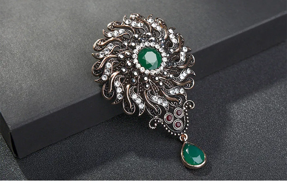 flower-vintage-brooch-statment-green-color-with-pendant_02