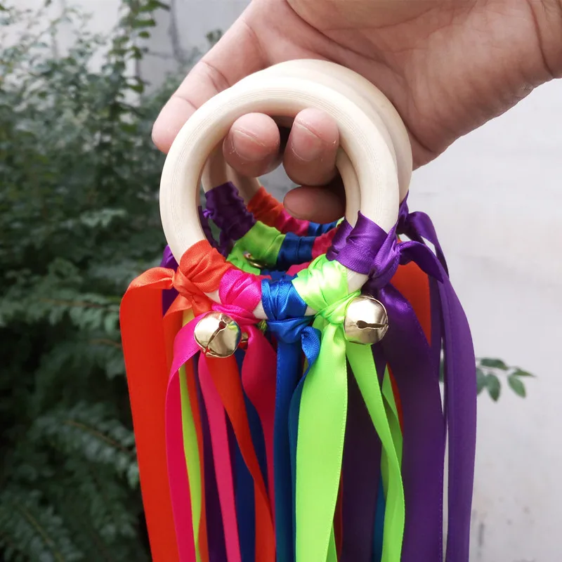 Newest 20 Pieces/Lot Wooden Ring Waldorf Ribbon Hand Kite Toy Swirl Stremers FLY ME Birthyday Party Favors
Newest 20 Pieces/Lot Wooden Ring Waldorf Ribbon Hand Kite Toy Swirl Stremers FLY ME Birthyday Party Favors