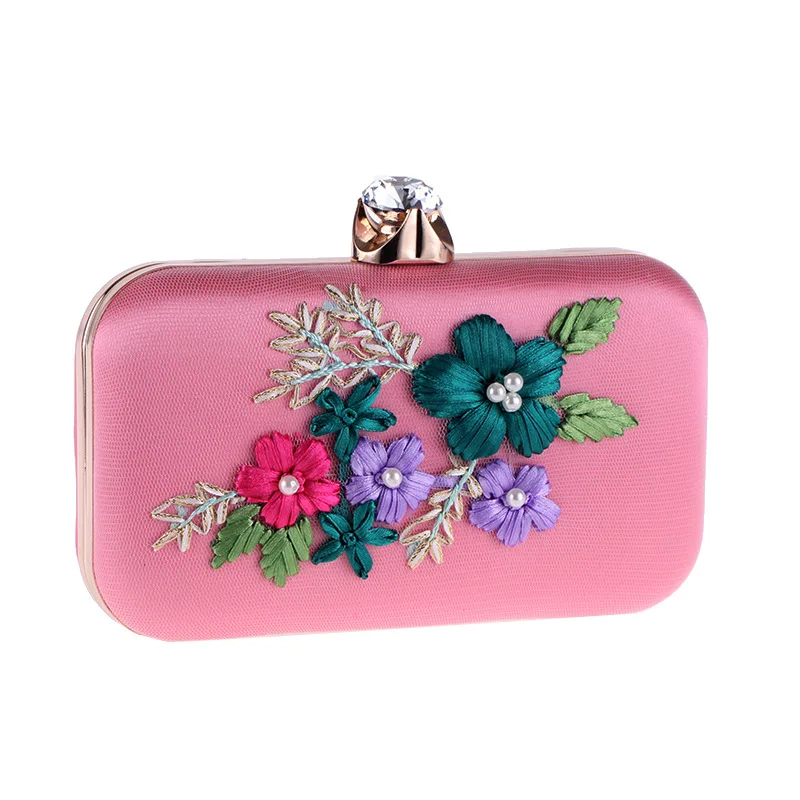 Lady Handbag female European and American fashion bag evening dress banquet handbag fabric craft pearl embroidery bag Clutch
Lady Handbag female European and American fashion bag evening dress banquet handbag fabric craft pearl embroidery bag Clutch