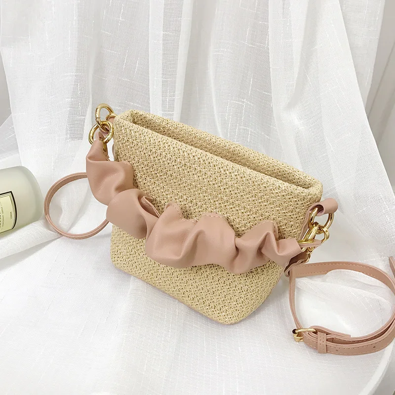 2019 Famous designer Weaved Designer Beach Bag Women Travel Knitted Straw Tote Bucket Chain Women Designer Shoulder Bag Holiday
2019 Famous designer Weaved Designer Beach Bag Women Travel Knitted Straw Tote Bucket Chain Women Designer Shoulder Bag Holiday