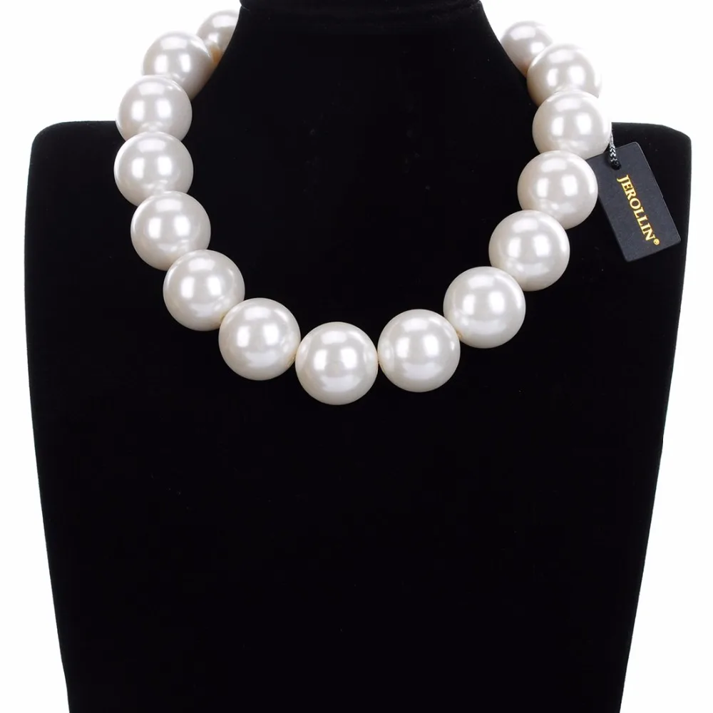 Fashion Jewelry White Pearl Choker Collar Statement Bib Pendant Party Necklace Imitations Pearls Choker Women Jewelry
Fashion Jewelry White Pearl Choker Collar Statement Bib Pendant Party Necklace Imitations Pearls Choker Women Jewelry