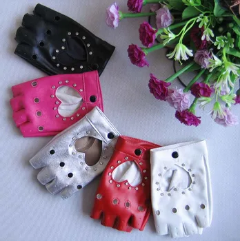 New fashion women's fashion semi-finger heart cut out gloves lady's fashion faux leather ds hip hop Rhinestone gloves
New fashion women's fashion semi-finger heart cut out gloves lady's fashion faux leather ds hip hop Rhinestone gloves