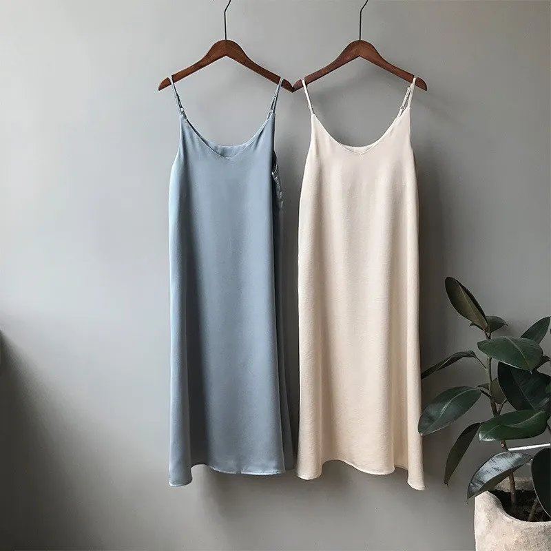 Fashion Spring 2019 Cami Strap Dress Woman Casual Satin Sexy Camisole Elastic Female Beach Dresses
Fashion Spring 2019 Cami Strap Dress Woman Casual Satin Sexy Camisole Elastic Female Beach Dresses