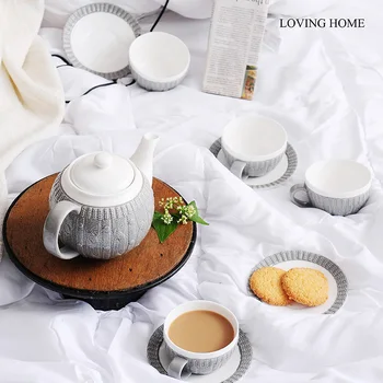 Creative Gray Sweater Embossed Bone China Coffeware Sets Stylish White Porcelain Tea Suits For Afternoon Tea Home Decorations
Creative Gray Sweater Embossed Bone China Coffeware Sets Stylish White Porcelain Tea Suits For Afternoon Tea Home Decorations
