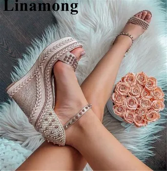 Newest Summer Rivet Decoration Women Shoes Cover Heel Buckle Strap Platform Design Wedges High Heel Fashion Sandals
Newest Summer Rivet Decoration Women Shoes Cover Heel Buckle Strap Platform Design Wedges High Heel Fashion Sandals