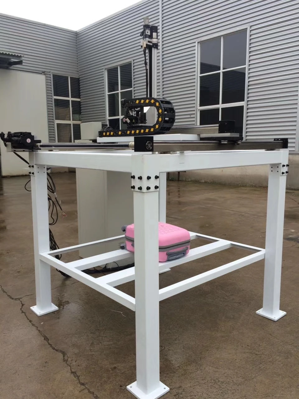 Five-axis spraying machine electrostatic coating machine,the first choice for spraying DACROMET small workpieces.
Five-axis spraying machine electrostatic coating machine,the first choice for spraying DACROMET small workpieces.