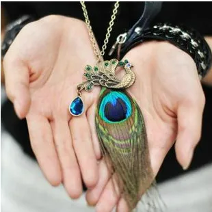 Brand Design Fashion Vintage Elegant Temperament Sweet Beautiful Sparking Peacock Feathers Necklace statement 0037
Brand Design Fashion Vintage Elegant Temperament Sweet Beautiful Sparking Peacock Feathers Necklace statement 0037