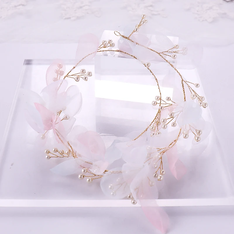 Vintage Handmade Tiaras Headbands For Women Gold Pearls Yarn Hair Jewelry Bridal Hairbands Wedding Hair Accessories Party Gift 
Vintage Handmade Tiaras Headbands For Women Gold Pearls Yarn Hair Jewelry Bridal Hairbands Wedding Hair Accessories Party Gift