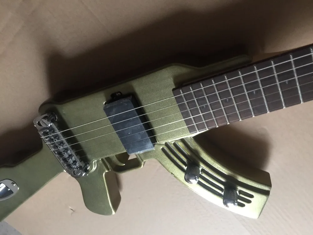 Anmiyue Electric Guitar/Green AK High Quality Beautiful Guitar/Customizable Chinese Electric Guitar
Anmiyue Electric Guitar/Green AK High Quality Beautiful Guitar/Customizable Chinese Electric Guitar