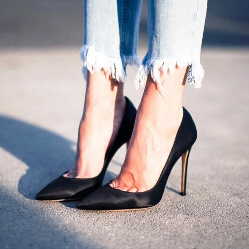 Free shipping fashion women Pumps lady Black satin Pointy toe ankle zipper high heels shoes 10cm bride Stiletto heeled
Free shipping fashion women Pumps lady Black satin Pointy toe ankle zipper high heels shoes 10cm bride Stiletto heeled