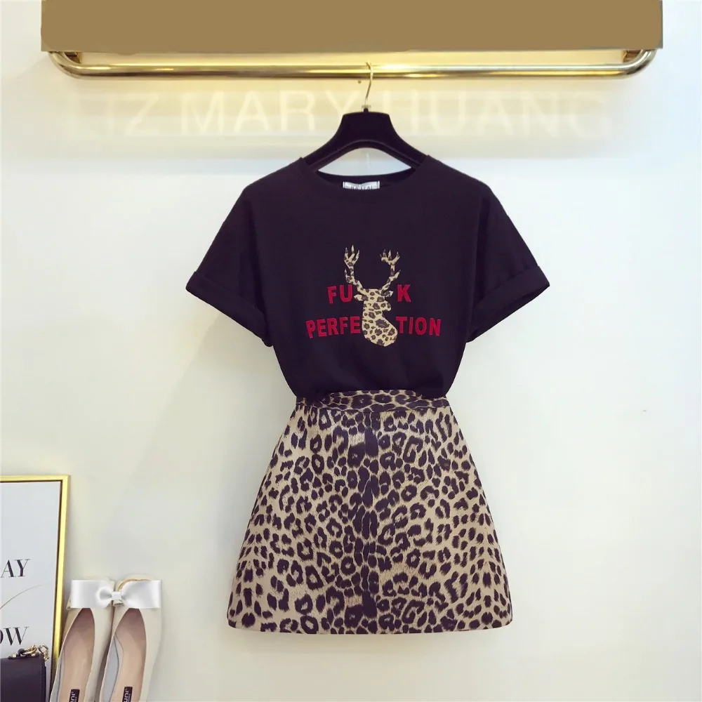 2019 Summer Fashion Women's Sets Casual Short Sleeves T-shirt + Leopard Skirt Two Pieces Set Female Suits A1030
2019 Summer Fashion Women's Sets Casual Short Sleeves T-shirt + Leopard Skirt Two Pieces Set Female Suits A1030