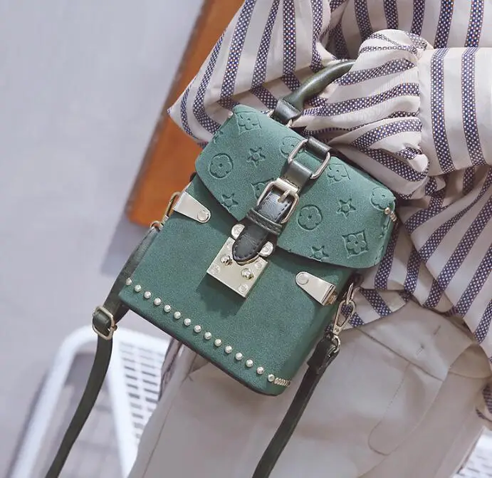 2018 New wave fashion atmosphere box package square bag Korean version of the wild Messenger bag
2018 New wave fashion atmosphere box package square bag Korean version of the wild Messenger bag