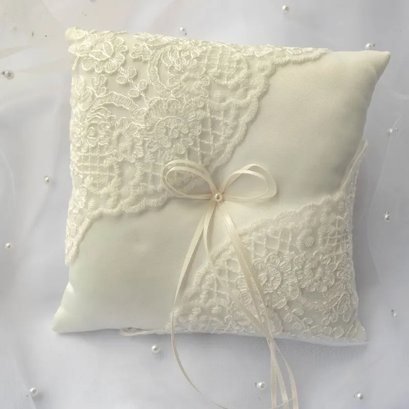 

Satin Lace Ring Bearer Pillow Ivory Wedding Ring Pillow With Bow 20x20cm Ring Bearer Cushion For Bridal Wedding Ceremony Pocket