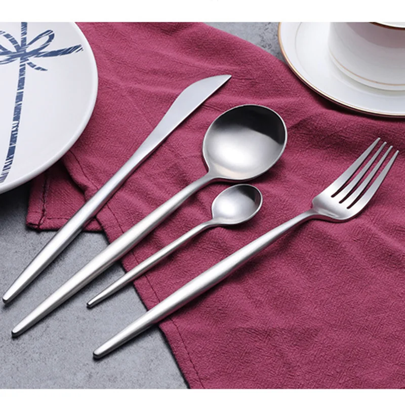 4/8/16/24pcs Silver Western Luxury Cutlery Set Christmas Dinnerware Sets Plated Stainless Steel Steak Knives Forks Teaspoons Set
4/8/16/24pcs Silver Western Luxury Cutlery Set Christmas Dinnerware Sets Plated Stainless Steel Steak Knives Forks Teaspoons Set