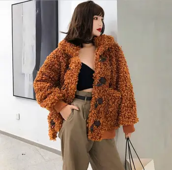 High Quality Korean Winter new Imitation lamb hair Plush short coat woman's Faux Fur 3 color Thick Warm Fur fashion faux fur
High Quality Korean Winter new Imitation lamb hair Plush short coat woman's Faux Fur 3 color Thick Warm Fur fashion faux fur