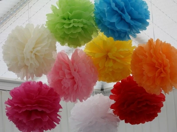 Busy_Bee_Events_Pom_Poms
