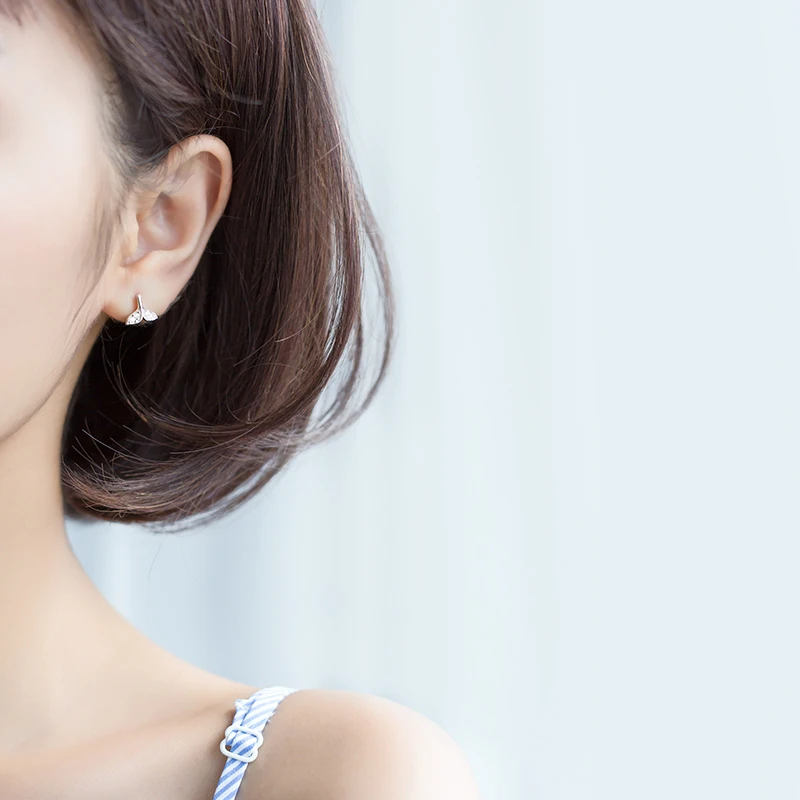 AROCH S925 Silver beauty fish tail ear nail female dream small fish marine animal sweet ear ornaments E9377
AROCH S925 Silver beauty fish tail ear nail female dream small fish marine animal sweet ear ornaments E9377