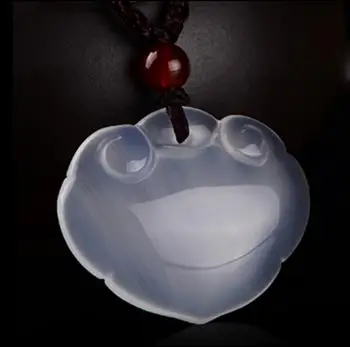 Natural authentic ice through agate chalcedony men and women safe and secure Ruyi lock jade pendant
Natural authentic ice through agate chalcedony men and women safe and secure Ruyi lock jade pendant