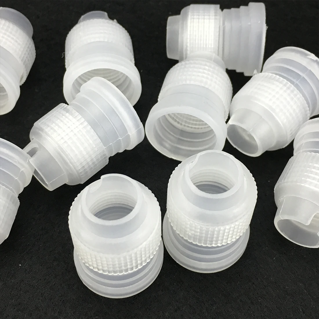 Hot Sale 10pcs/Lot Coupler Adaptor Icing Piping Nozzle Bag Set Cake Flower Pastry Tool Set Cake Decorating Tools
Hot Sale 10pcs/Lot Coupler Adaptor Icing Piping Nozzle Bag Set Cake Flower Pastry Tool Set Cake Decorating Tools