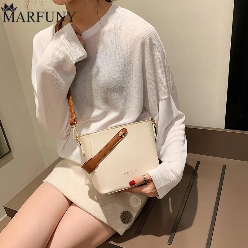 Crossbody Bags MINI Belts Handbags Women Buckets Bags Designer High Quality Messenger Bag Female Shoulder Bags For Women 2019
Crossbody Bags MINI Belts Handbags Women Buckets Bags Designer High Quality Messenger Bag Female Shoulder Bags For Women 2019