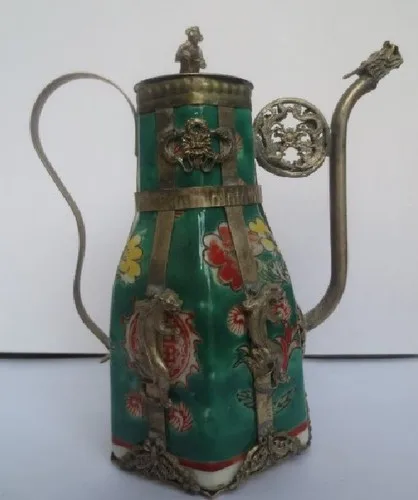Healing Rare old Chinese folk collection Tibetan teapot porcelain dragon teapot Garden Decoration 100% real Tibetan Silver Brass
Healing Rare old Chinese folk collection Tibetan teapot porcelain dragon teapot Garden Decoration 100% real Tibetan Silver Brass
