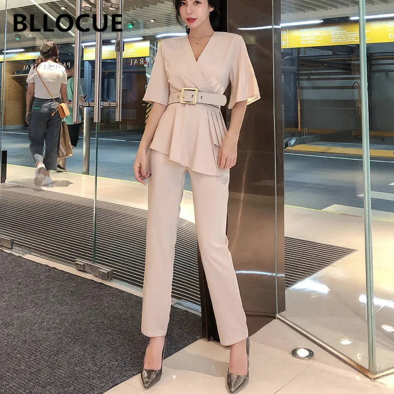 BLLOCUE New Summer Women Irregular V-Neck Cross Waist Top + Solid Color Slim Trousers Temperament Workwear 2 Piece Set
BLLOCUE New Summer Women Irregular V-Neck Cross Waist Top + Solid Color Slim Trousers Temperament Workwear 2 Piece Set