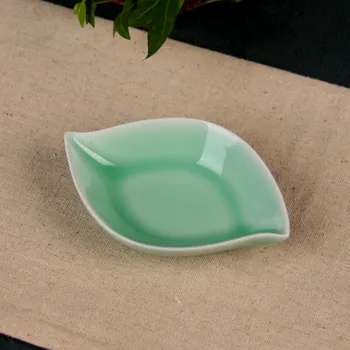 TNUKK Exquisite Interesting Chinese Classical Green Glaze Porcelain Leaf-shape Small Plate
TNUKK Exquisite Interesting Chinese Classical Green Glaze Porcelain Leaf-shape Small Plate