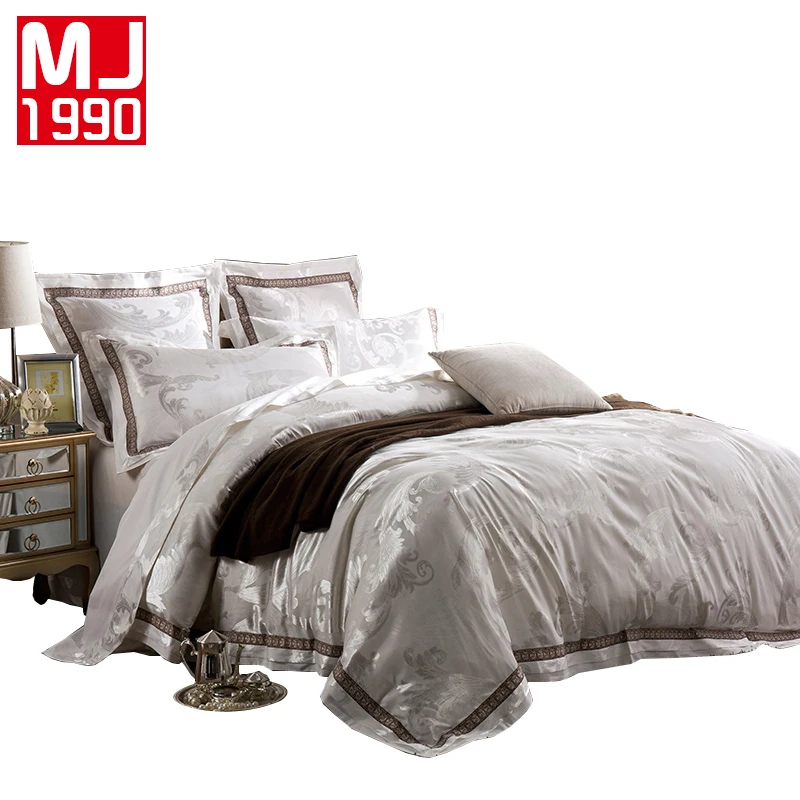New 4pcs/6pcs European Royal Family Palace Satin Silk Jacquard Embroidery Cotton Embroidery Cotton Bedding Set Wedding Suite
New 4pcs/6pcs European Royal Family Palace Satin Silk Jacquard Embroidery Cotton Embroidery Cotton Bedding Set Wedding Suite