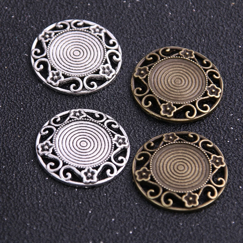 6pcs/lot 16mm Inner Size Two Color Fame Style Flowers Round Cabochon + Glass Base Setting Charms Pendant
6pcs/lot 16mm Inner Size Two Color Fame Style Flowers Round Cabochon + Glass Base Setting Charms Pendant
